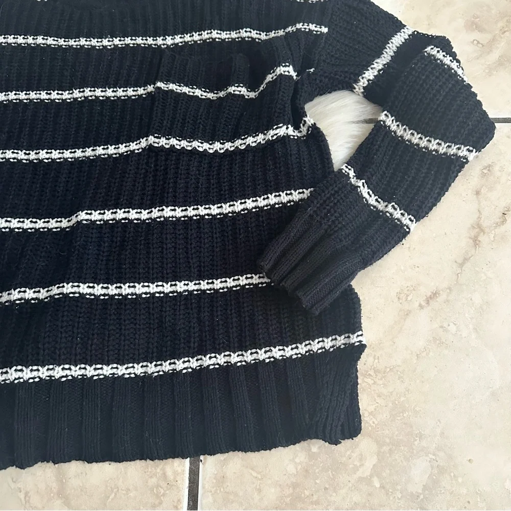 American Eagle Outfitters Striped Sweater - Picture 2 of 7